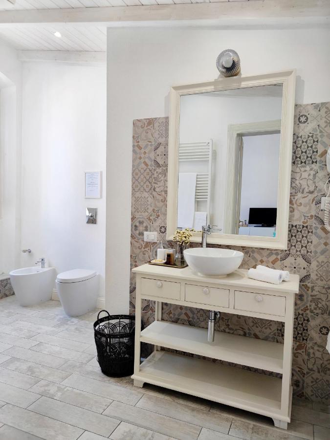 Hibiscus Comfort Stay Quartu Sant'Elena Eksteriør billede
